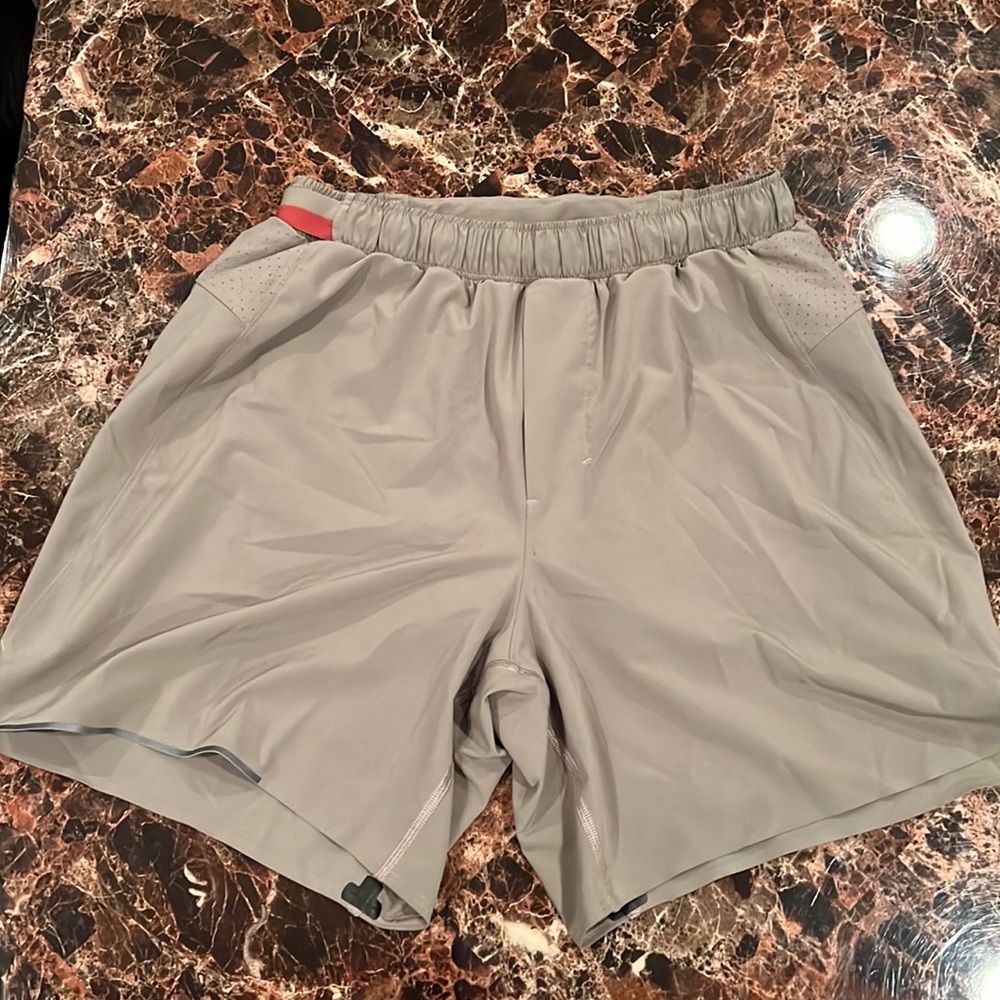 Lululemon shorts sz small